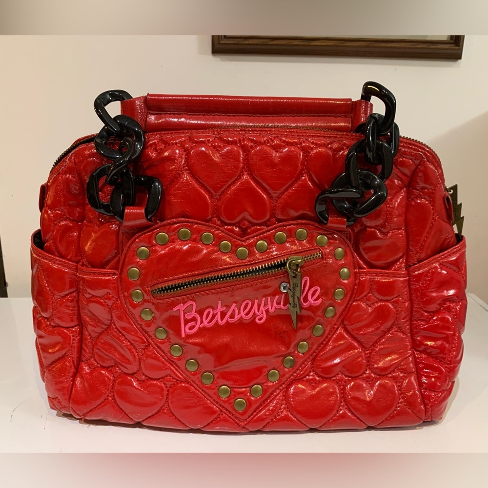 Betsy Johnson - Betseyville red quilted bag